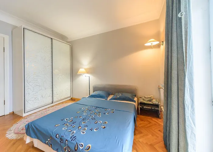 Apartment Near Olympic Stadium