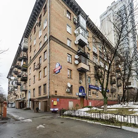 Apartment Near Olympic Stadium Kyiv Exterior photo