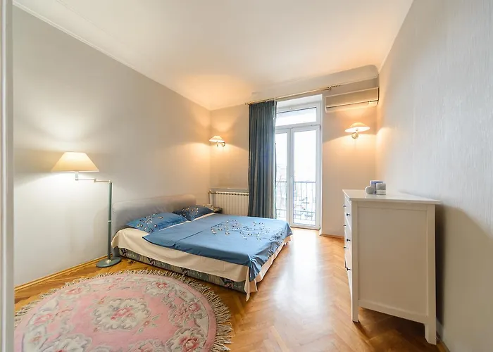 Apartment Near Olympic Stadium