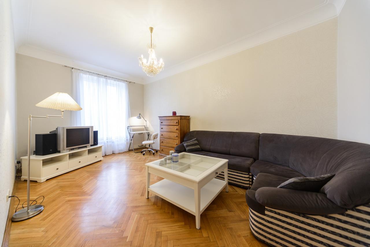 Apartment Near Olympic Stadium Kyiv