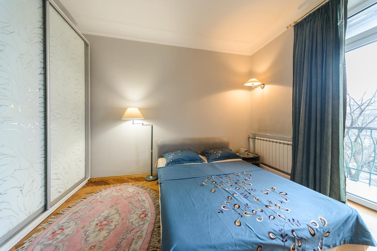 Near Olympic Stadium Apartment Kyiv
