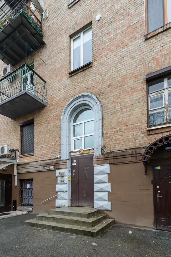 Apartment Near Olympic Stadium Kyiv