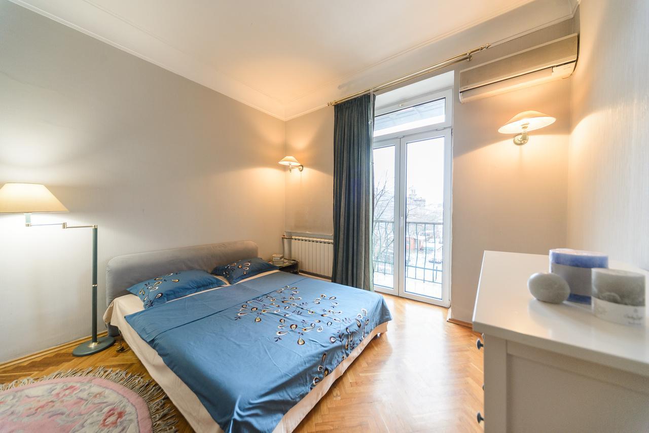 Apartment Near Olympic Stadium *